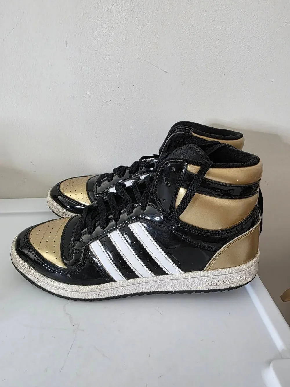 Adidas Top Ten RB Black Gold Patent High Top Sneakers FX7873 Men’s Size 10
